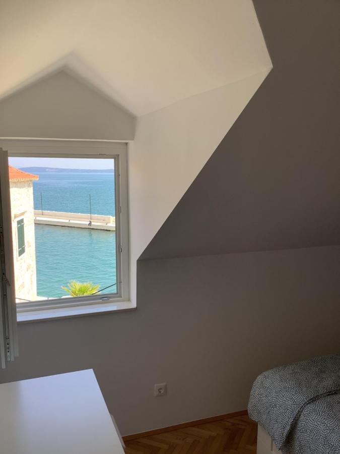 Portside Apartment Kastela Bagian luar foto