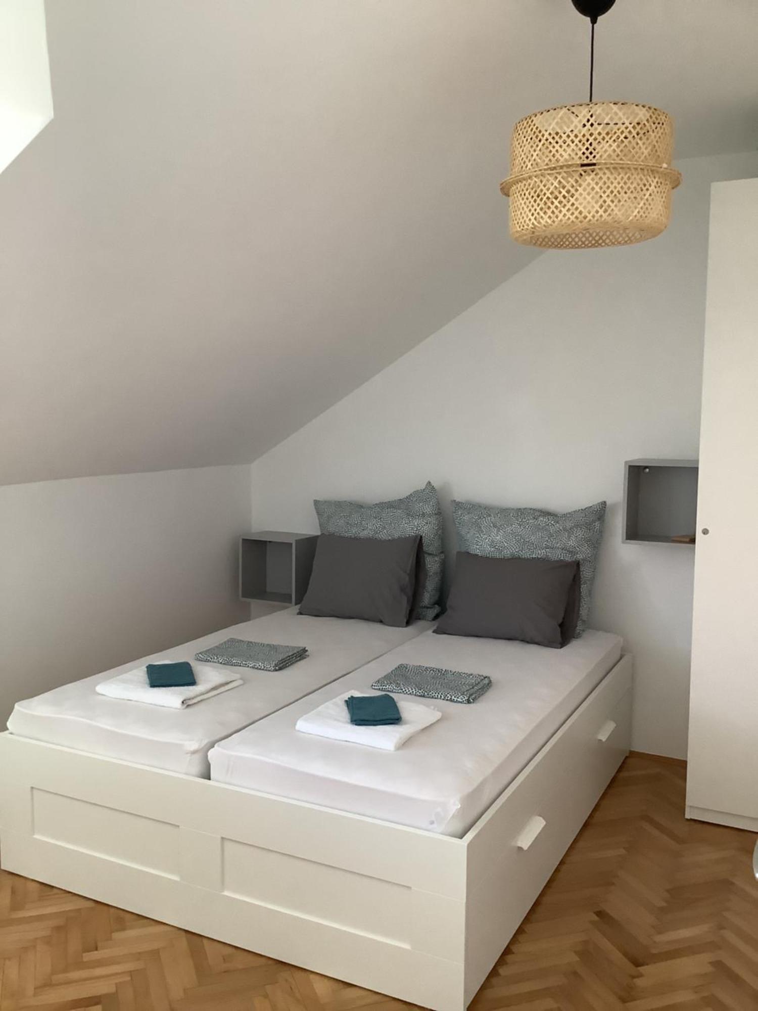 Portside Apartment Kastela Bagian luar foto