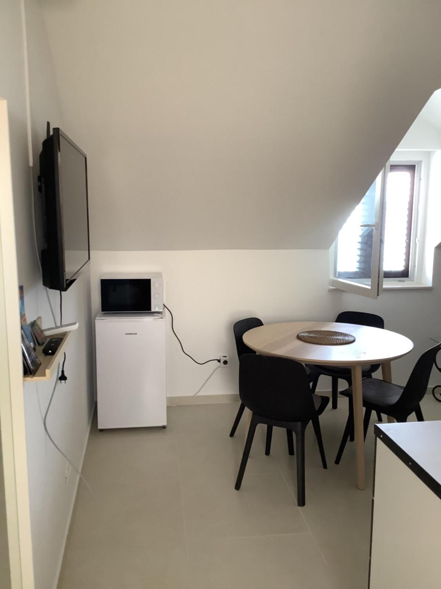 Portside Apartment Kastela Bagian luar foto
