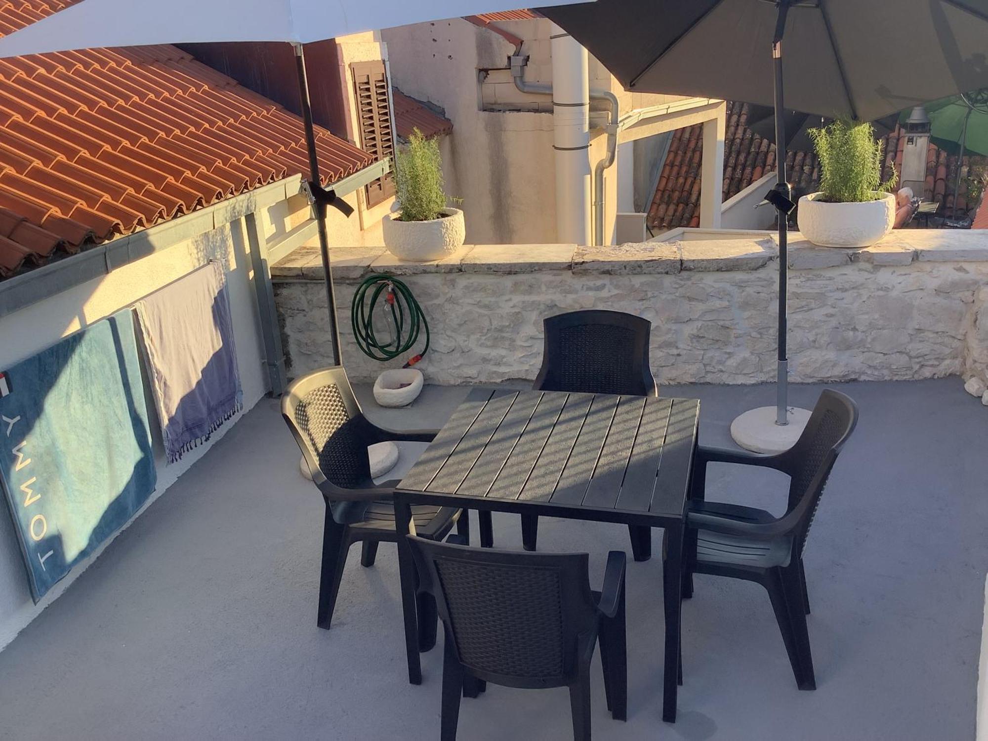 Portside Apartment Kastela Bagian luar foto